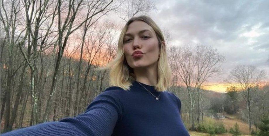 Карлі Клосс, дитина