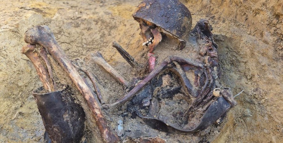 Останки Археологи обнаружили человеческие останки вблизи села Стекльно