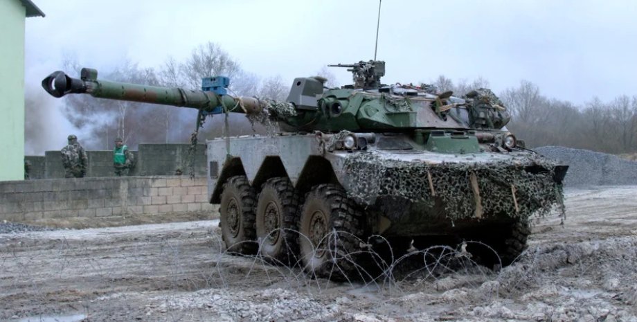 Podle vojenských analytiků byly francouzské „lehké tanky“ vyvinuty pro válku s s...