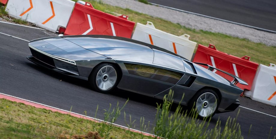 Суперкар Peralta S, Peralta S, Maserati Boomerang