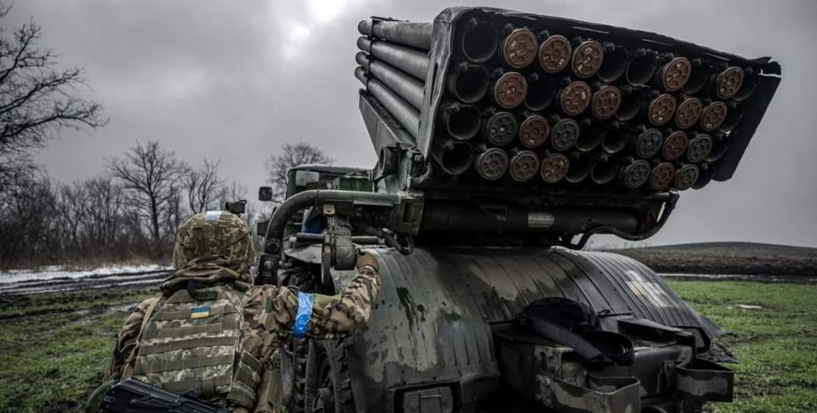 Laut Douglas Luta müssen die ukrainischen Verteidiger die Verteidigungslinie beh...