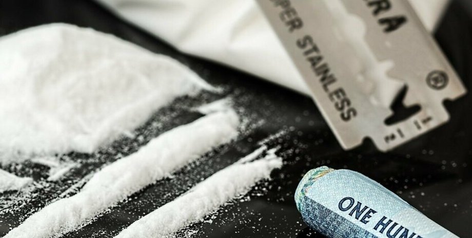 Наркотики, наркота, пожилые, старики, пенсионеры, 65 лет