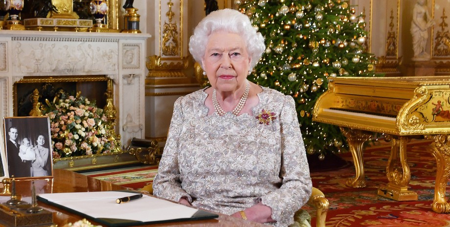 Королева Елизавета II, покойная королева, королева Британии, рождество в Британии, королевская семья Британии Рождество