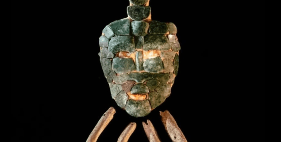 майя, нефрит, раскопки, археологи, археология, история, ученые, исследования, пирамида, захоронение, царь, правитель, маска, божество, артефакты, бог, гробница