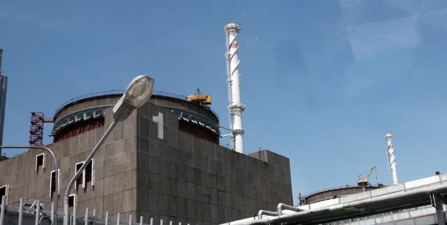 La instalación enemiga durante todo el día trabaja desde el territorio del NPP c...