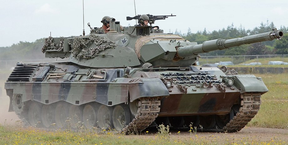 Share: Ukraine received a batch of tanks from Western countries, but the armored...