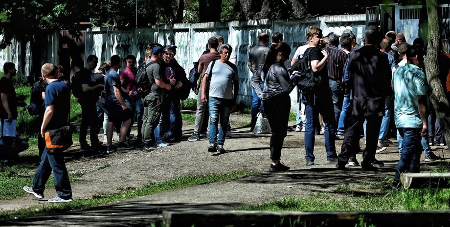 Черги до військкомату, електронна черга на ввк, мобілізація черги