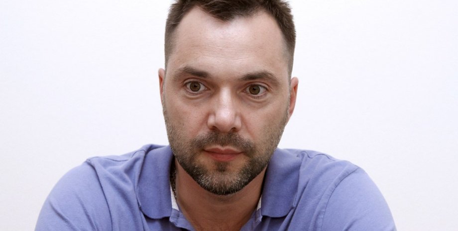 На YouTube-канал Арестовича наложили санкции