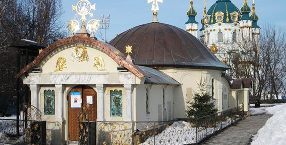 Часовня УПЦ МП возле фундамента Десятинной церкви в Киеве / Фото: Владимир Бабков Faccbook