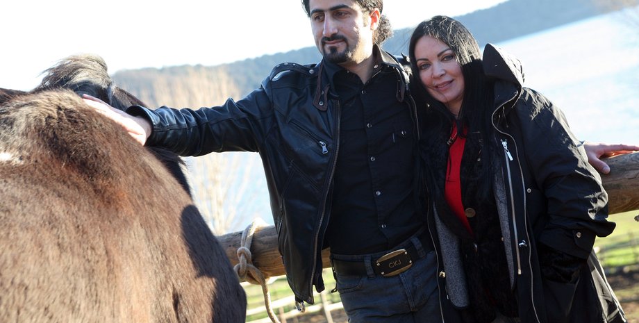 Омар бен Ладен с отцом, омар бен ладен, усама бен ладен сын