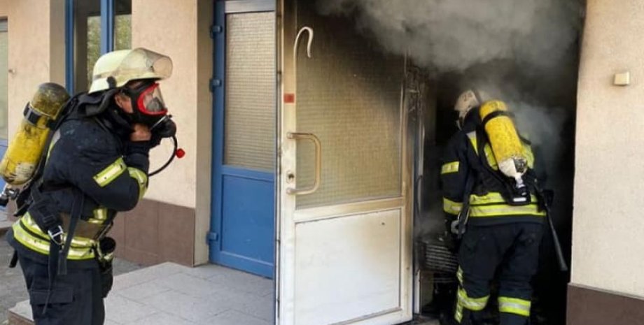 Київ, пожежа, гімназія,