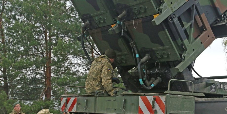 как сбили кинжал