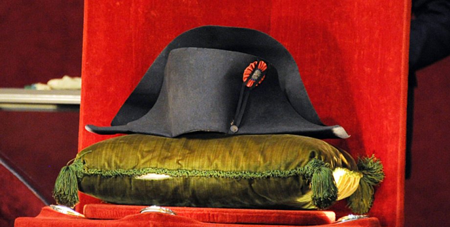 Проданная треуголка / Фото: AFP/Getty Images