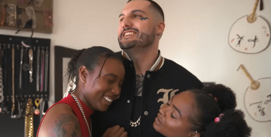 Мужчина встречается с 6 девушками, новая девушка, возлюбленная, шесть женщина, девушка на четверг, отношения, любовь