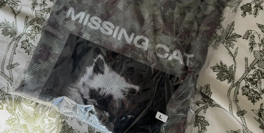 Пару тероризують через футболки із зображенням кота футболка з котом