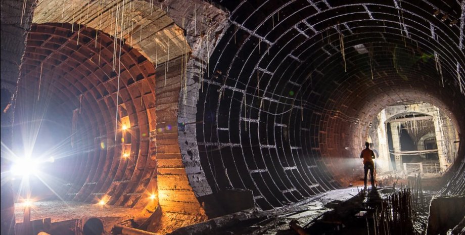 Заброшенный технический тоннель между станциями киевского метро