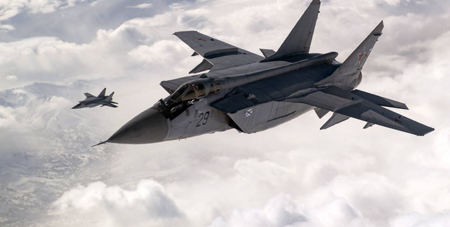 Российский перехватчик МиГ-31К самолет МиГ-31К