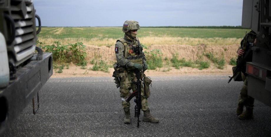 Российский военный Российский военный