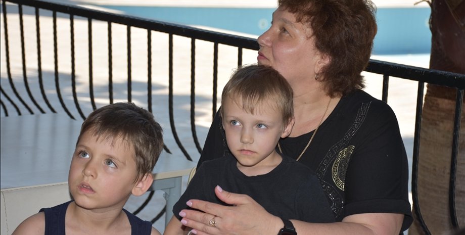 Украинские дети с Херсонщины, украинцы в Турции