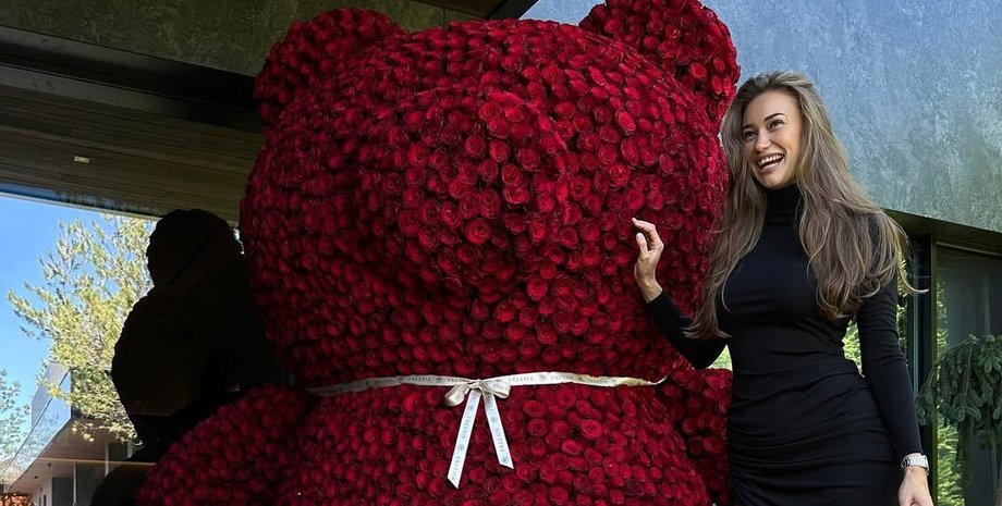 Власниця ведмедя з квітів відповіла хейтерам