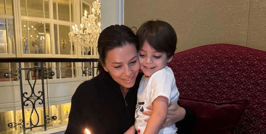 Ева Лонгория с сыном, ева лонгория фигура, ева лонгория испания, хосе бастон, отчаянные домохозяйки