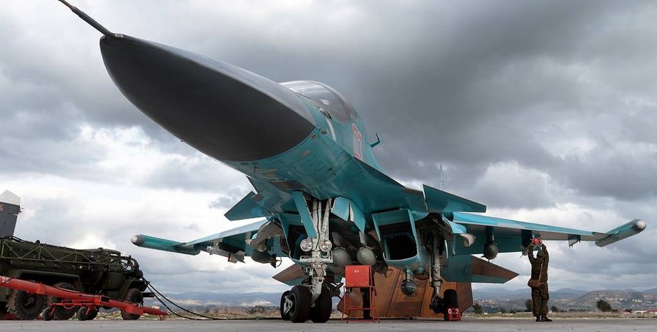 Су-34, моздок, аеродром, північна осетія, війна в україні, військовий аеродром