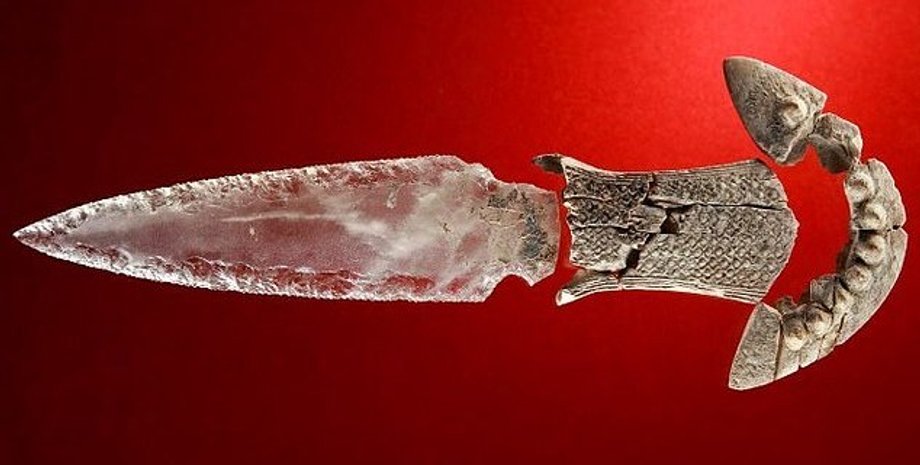 кинджал, кришталь, археологія, розкопки, іспанія