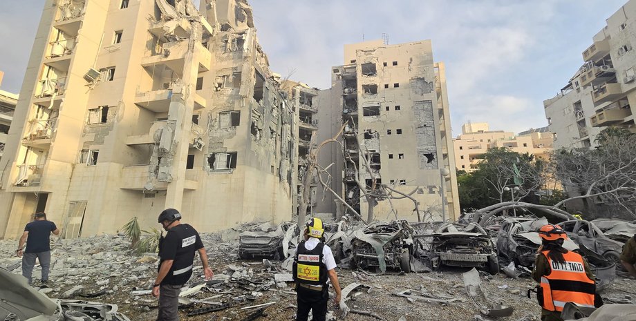 Израиль обстрел, Израиль взрывы, жилой дом Израиль, Беэр-Шева