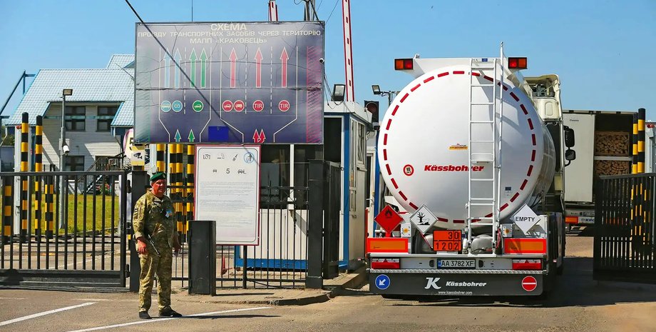 перевозки топлива, топливо, грузовая машина, фура, цистерны