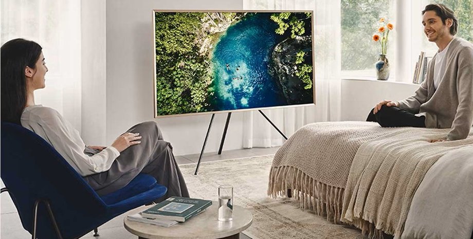 QLED-телевізор Samsung у будинку