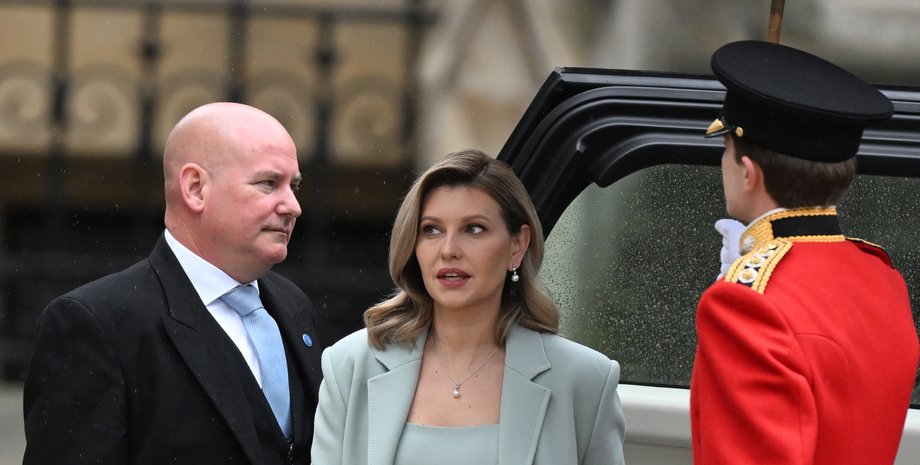 Олена Зеленська, образ олени зеленської на коронації Чарльза ІІІ, коронація чарльза, олена зеленська та денис шмигаль на коронації