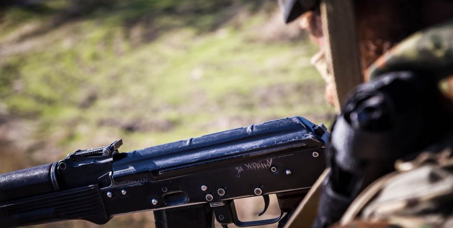 Бойцы АТО на Донбассе / Фото пресс-центра полка "Азов"