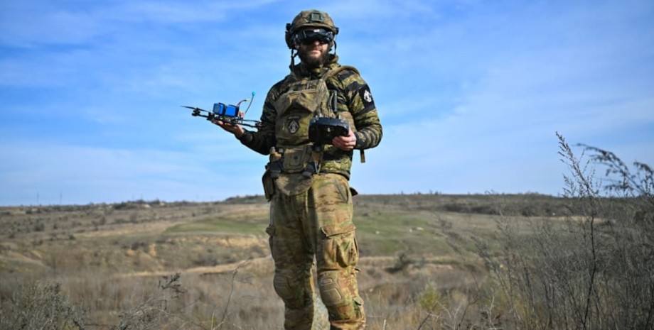 Боєць ЗСУ, Оператор дронів ЗСУ, ЗСУ дрони, ЗСУ ударні БПЛА, ЗСУ FPV-дрони, ЗСУ бої на Донбасі