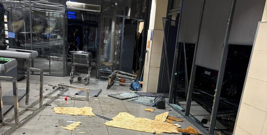 взрыв авто в харькове возле супермаркета