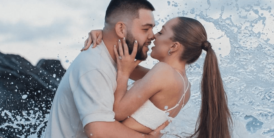 Анастасия Петрик объявила о помолвке