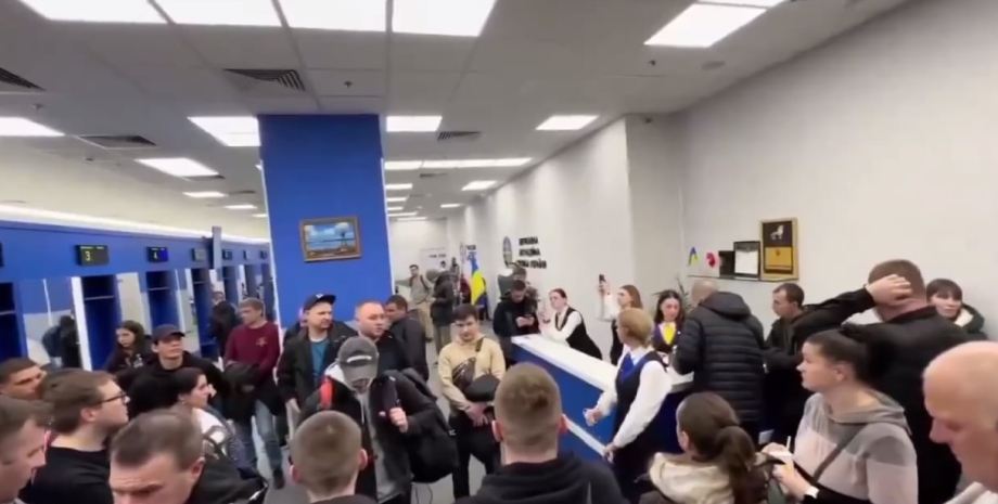 Сервисный центр в Варшаве украинские беженцы, паспорт, Варшава
