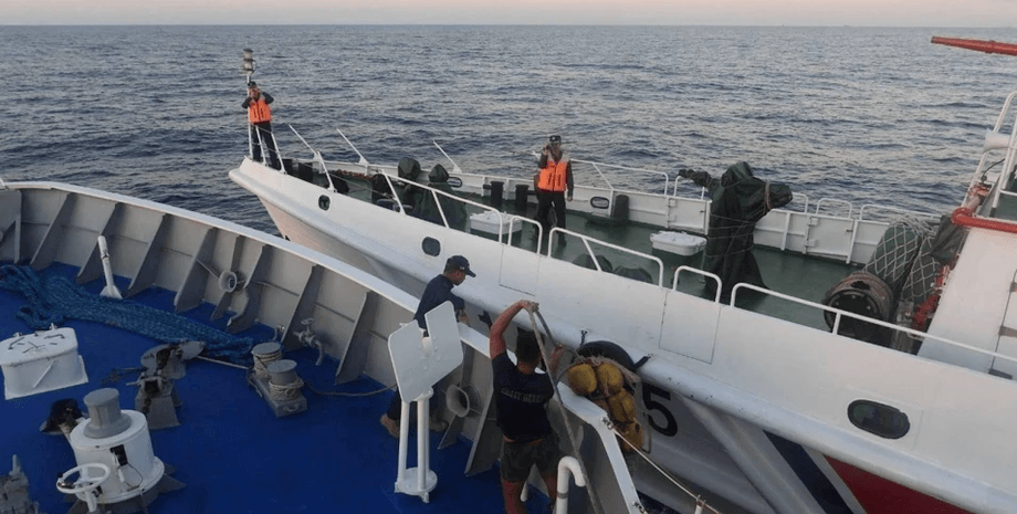 столкновение в Южно-Китайском море, нападение на филиппинские корабли, китайские патрульные корабли