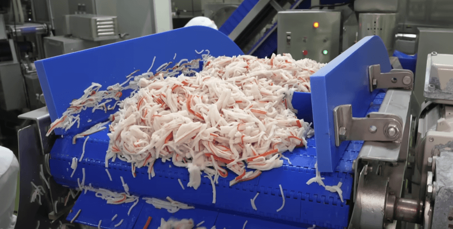 Крабовые палочки, фабрика по изготовлению крабовых палочек, фабрика, как делают крабовые палочки, паста, завод,