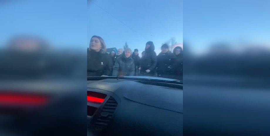 Космач, женщина, Украина, нападение, ТЦК, фото