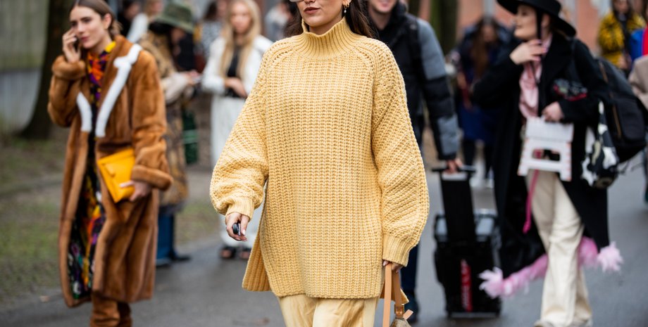 девушка в свитере