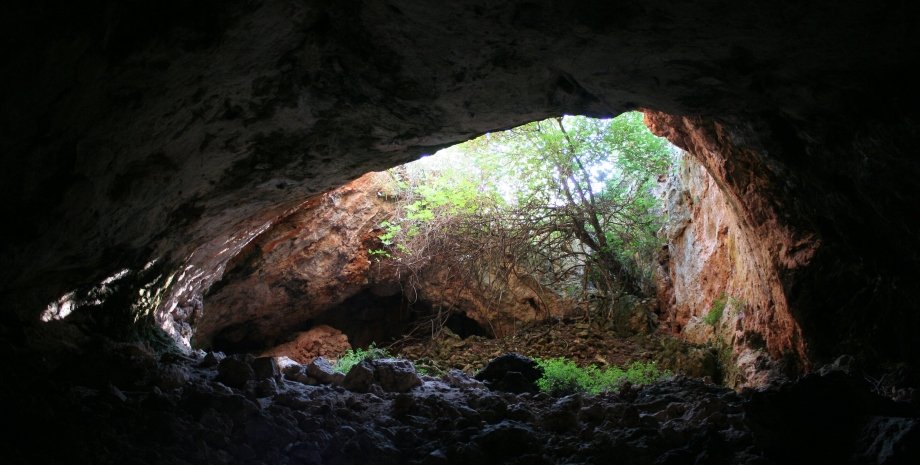 Практики пещерных захоронений, Археология, останки, пиренейский полуостров, Доисторические погребальные ритуалы, Радиоуглеродный анализ, Неолитические находки, Неолитические находки