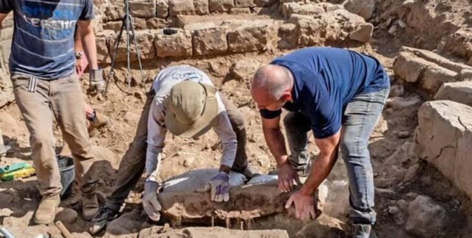 межевой камень, открытие, Римская империя, граница, надпись, камень, история, археологи, археология, раскопки, находка, артефакт, тетрархия