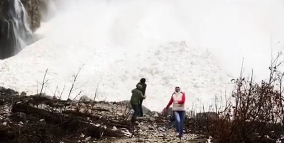 Россия, водопад, лавина, сход, туристы,