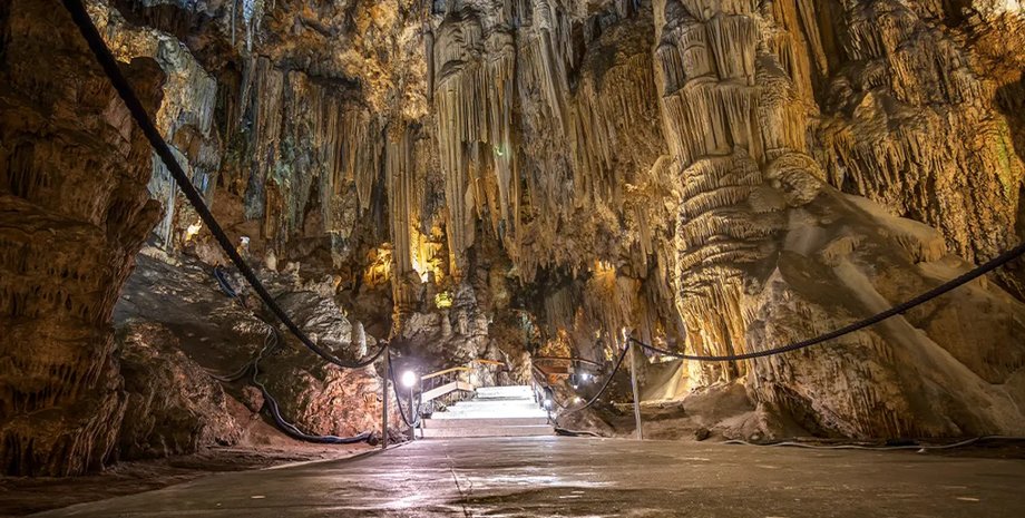 пещера, пещера в Испании