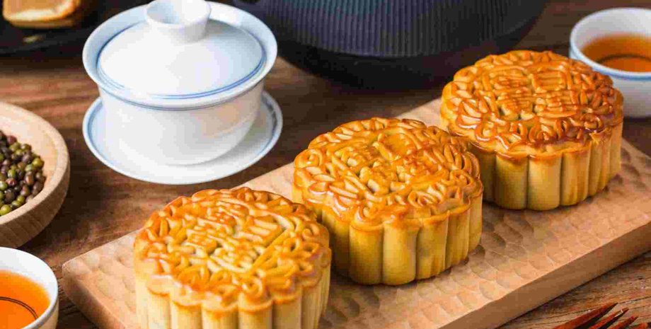 Женщина нашла в пироге неожиданную вещь, сюрприз, находка в супермаркете, скандал, курьезы