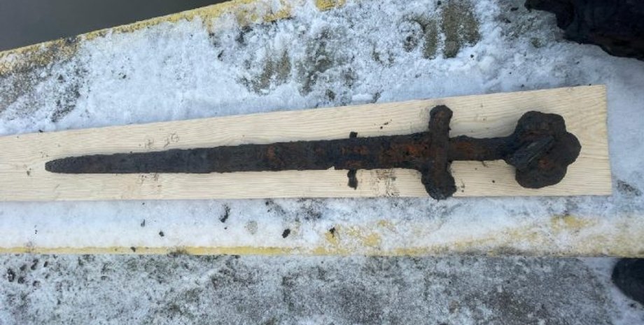 меч, Польща, Скандинавія, знахідка, артефакт, Європа, торгівля, вікінги, розкопки, аналіз, зброя, море, виробництво, воїн