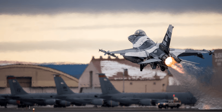 f-16, самолет  f-16, истребитель  f-16