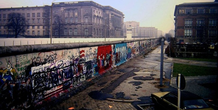 Фрагмент Берлинской стены/Фото с сайта sb.by