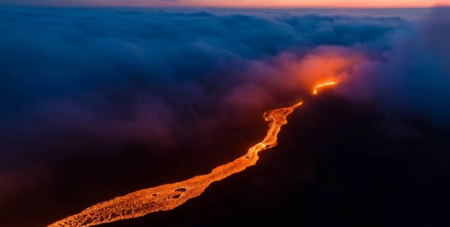 вулкан, Исландия, извержение, трещина, лава, дым, кратер, поток, прямая трансляция, поход, посетители, опасность, вулканическое извержение
