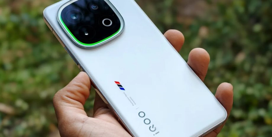 IQOO 13 смартфон